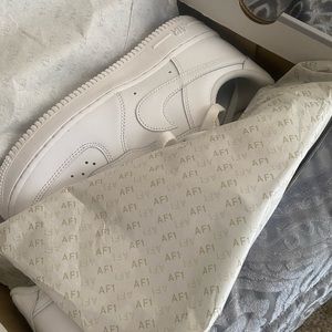 like Brand New no marks or nothing! Only worn once Yes these are the real ones